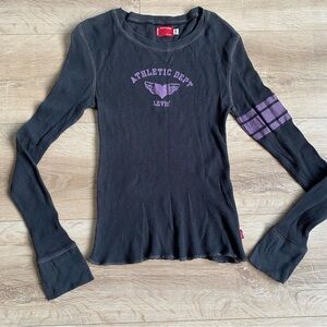 Vintage Levi’s long sleeve shirt waffle knit Y2K style fitted long sleeve